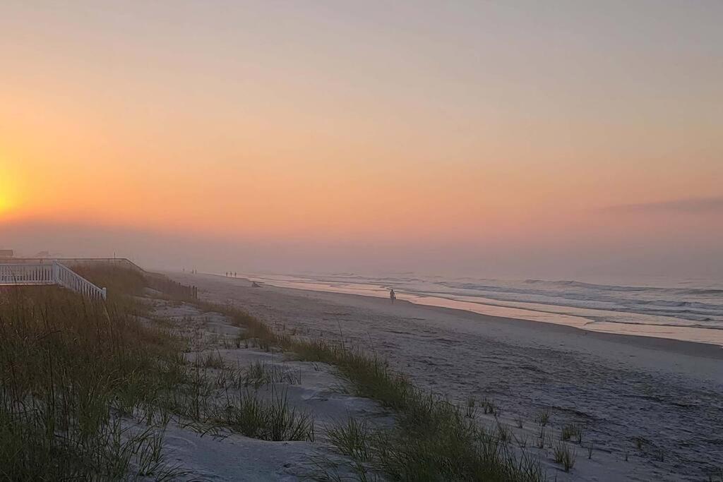 Whole House - Short Walk To The Beach Ocean Isle Beach Exterior foto